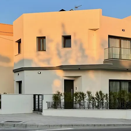 Urban Retreat- 500m From The * Limassol