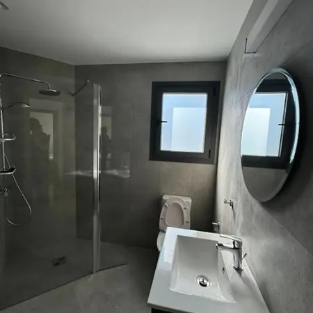 Urban Retreat- 500m From The Ferienhaus Limassol