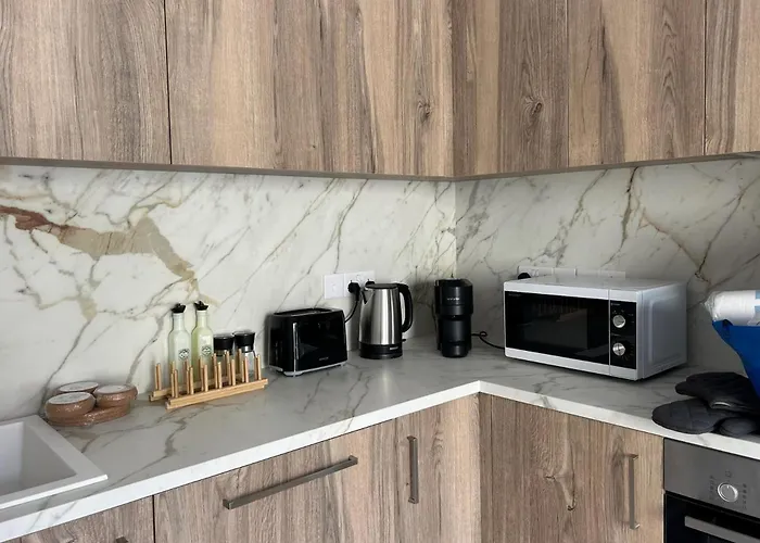 Urban Retreat- 500m From The * リマソール